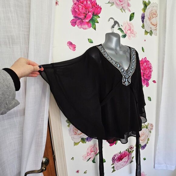 White House Black Market Size XS Dressy Capelet Chiffon Blouse Embroidered - Picture 4 of 7